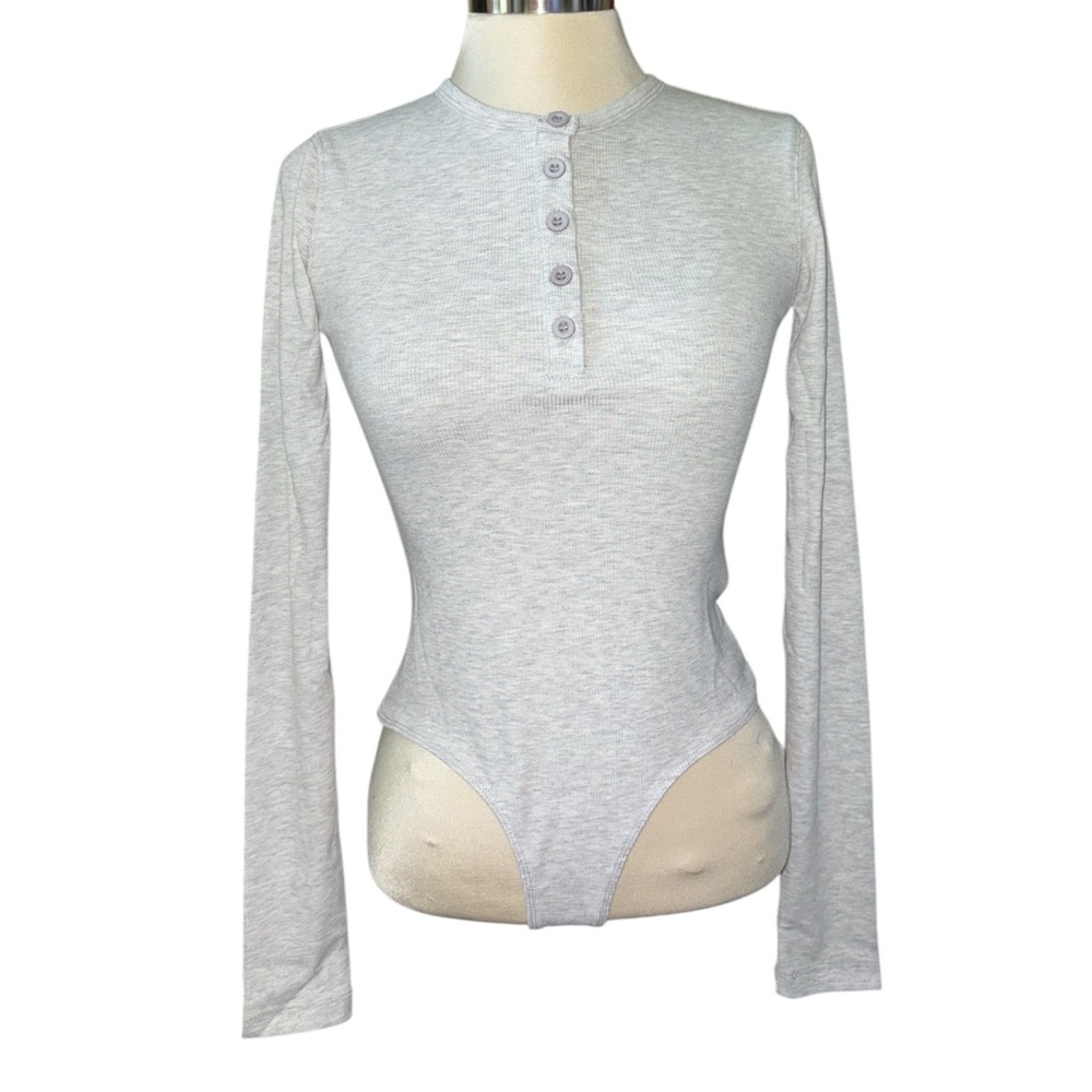 WeWoreWhat bodysuit crewneck Henley ribbed long sleeves button front Sz XS NWT